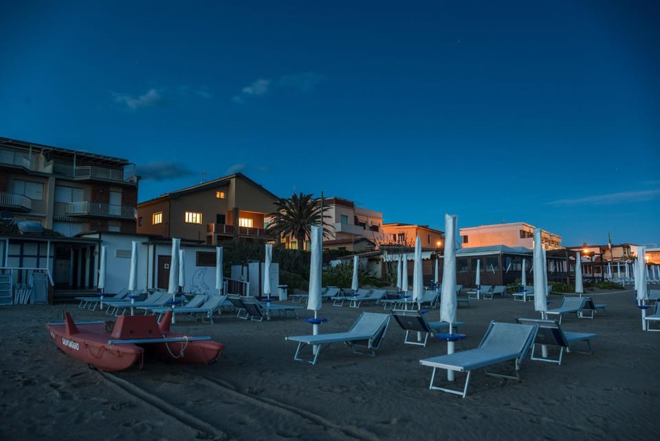 Facade/entrance, Beach, Sea view