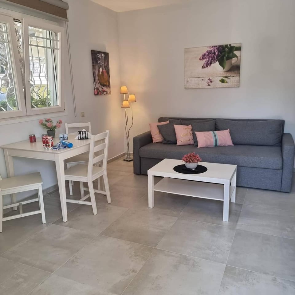 ENCANTO PEFKOHORI House in Halkidiki