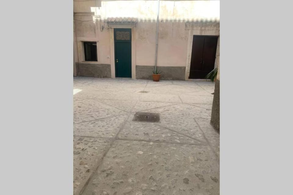 Inner courtyard view