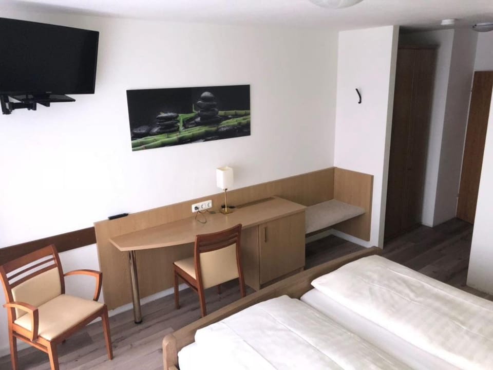 Photo of the whole room, Decorative detail, Bedroom