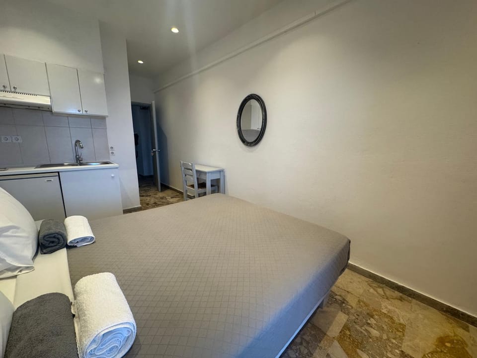 Zorbas Hotel in Crete
