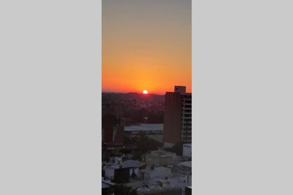Confortable estudio con vista al Rio Parana. Apartment in Parana
