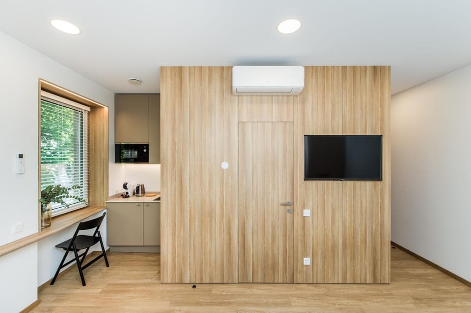 TV and multimedia, Kitchen or kitchenette, Dining area