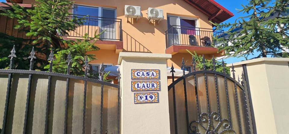 Casa Laur Bed and Breakfast in Romania
