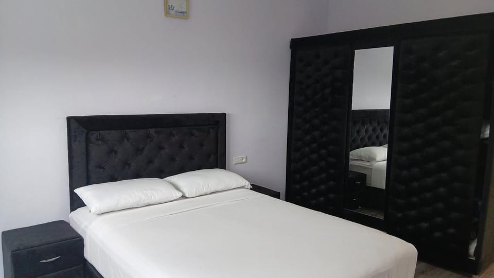 Bed, Bedroom, wardrobe