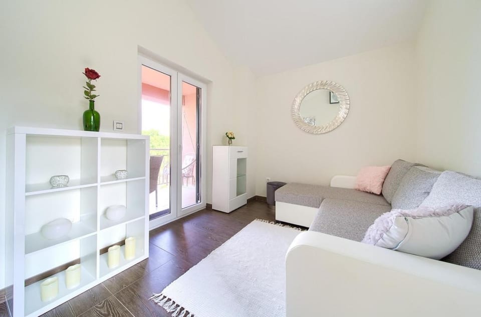 Living room, Bedroom
