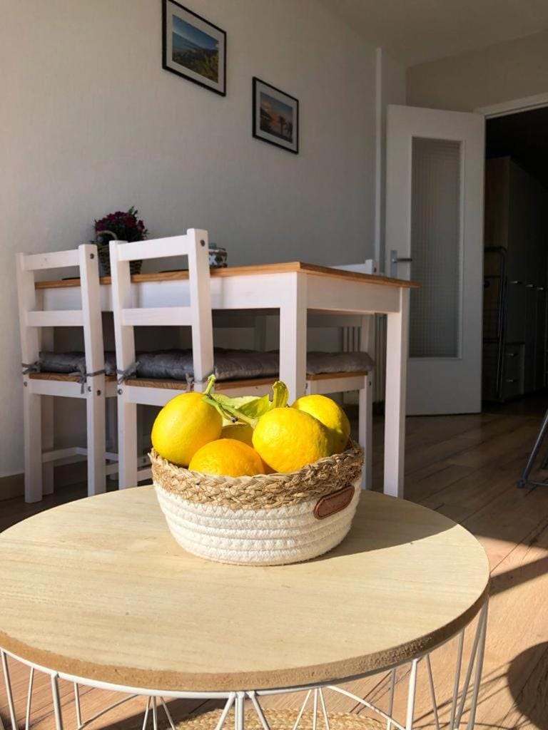 Studio front de mer - Menton Garavan Apartment in Menton