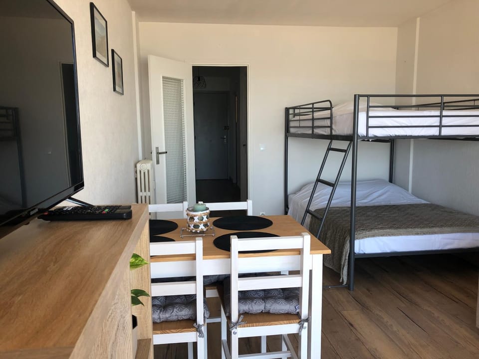 bunk bed