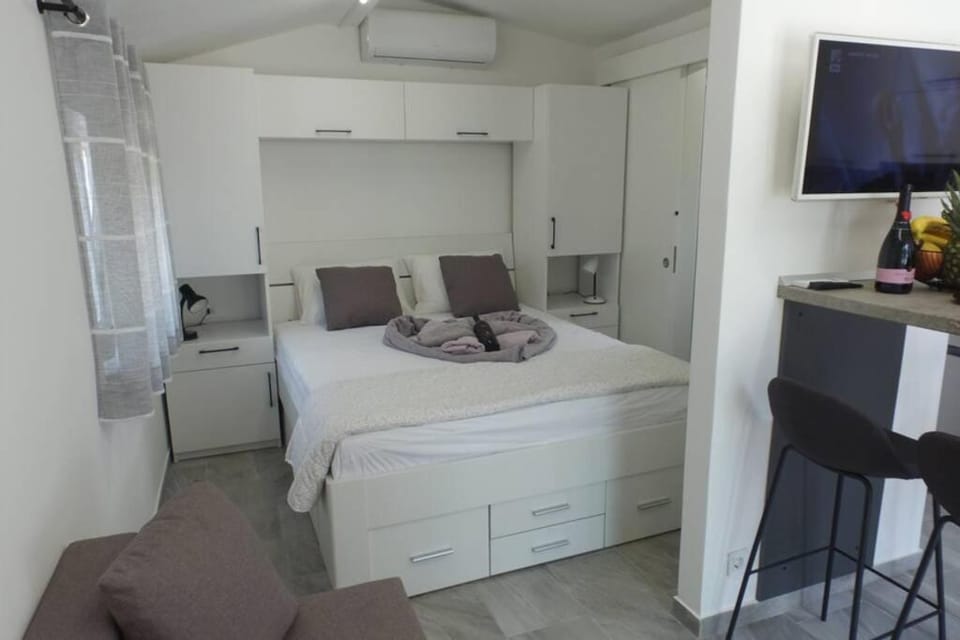 Apartment in Park forest Soline near the sea Apartment in Pula