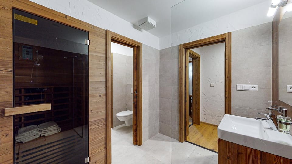 Shower, Toilet, Sauna, Bathroom, towels