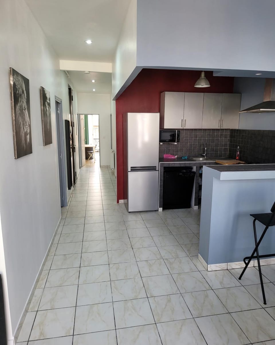 le T3 à 600mètre du vieux port proche de la gare Apartment in Marseille