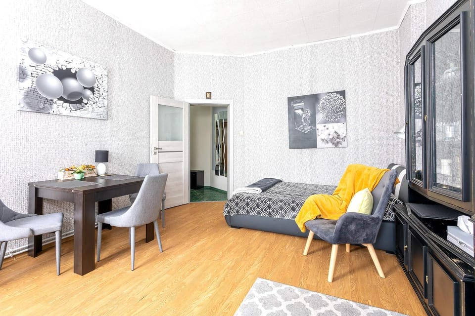 Living room, Bedroom