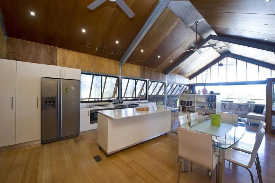 The Pines House in Horseshoe Bay