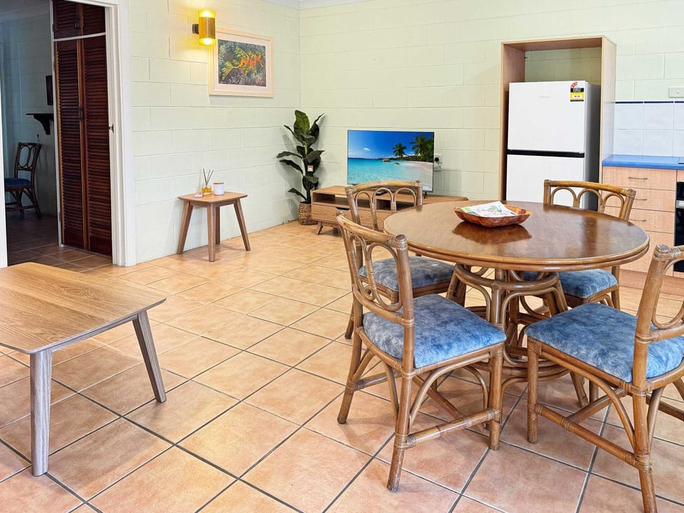 Alma Bay Holiday Unit 1 Apartment in Queensland