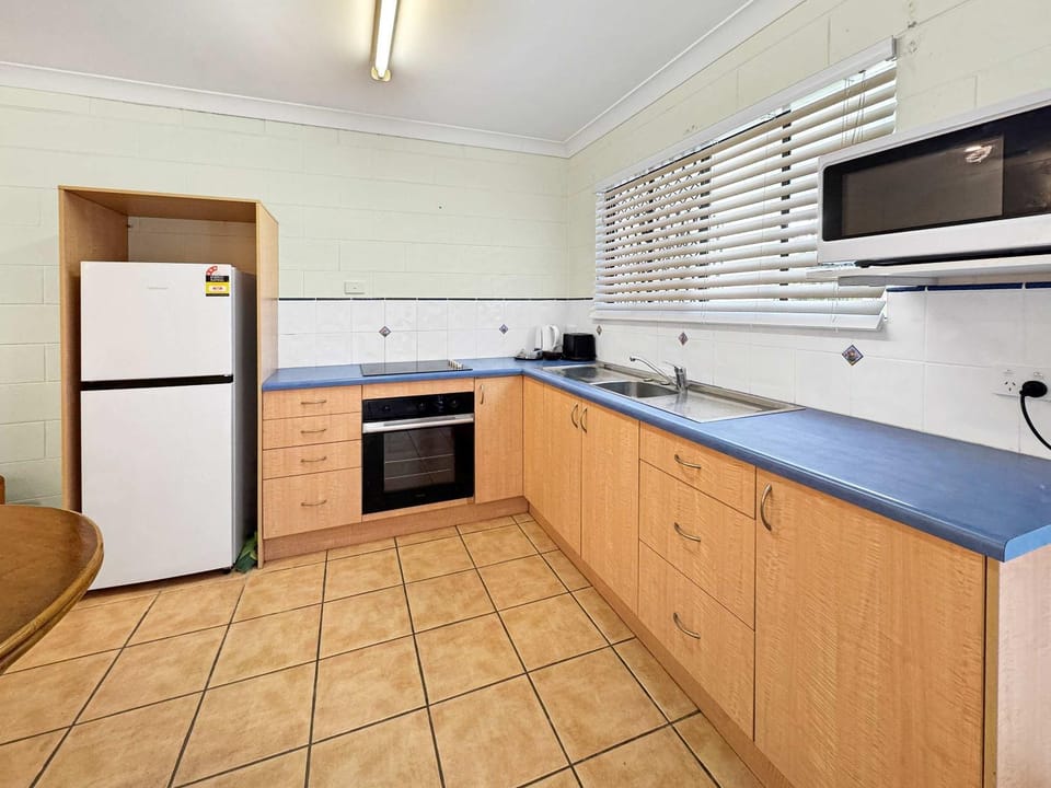 Alma Bay Holiday Unit 1 Apartment in Queensland