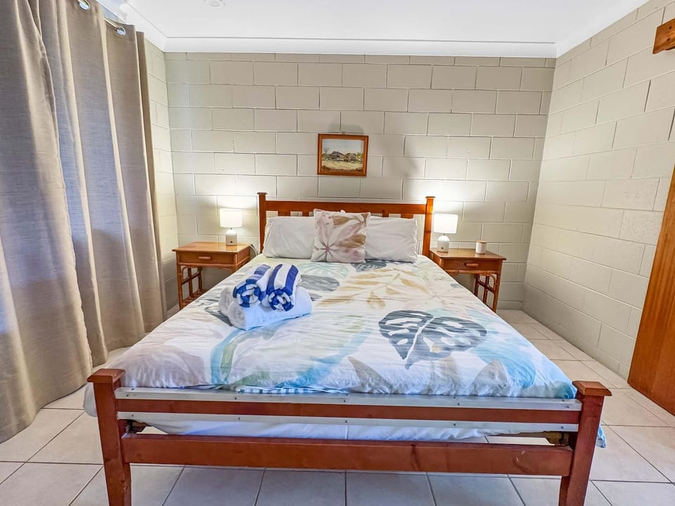 Alma Bay Holiday Unit 2 Apartment in Queensland