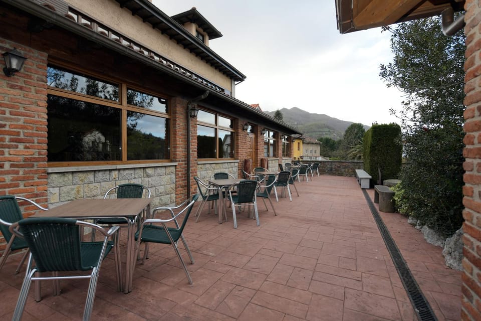 Property building, Patio, Restaurant/places to eat, Off site, Natural landscape, Garden, View (from property/room), Balcony/Terrace, Banquet/Function facilities, Mountain view