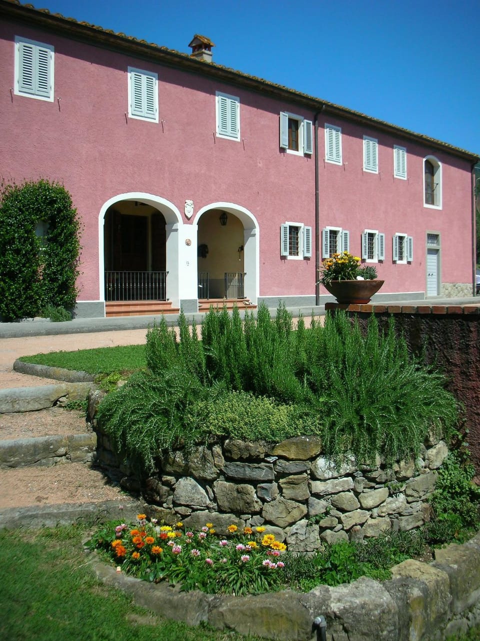 Facade/entrance, Spring, Natural landscape, Garden