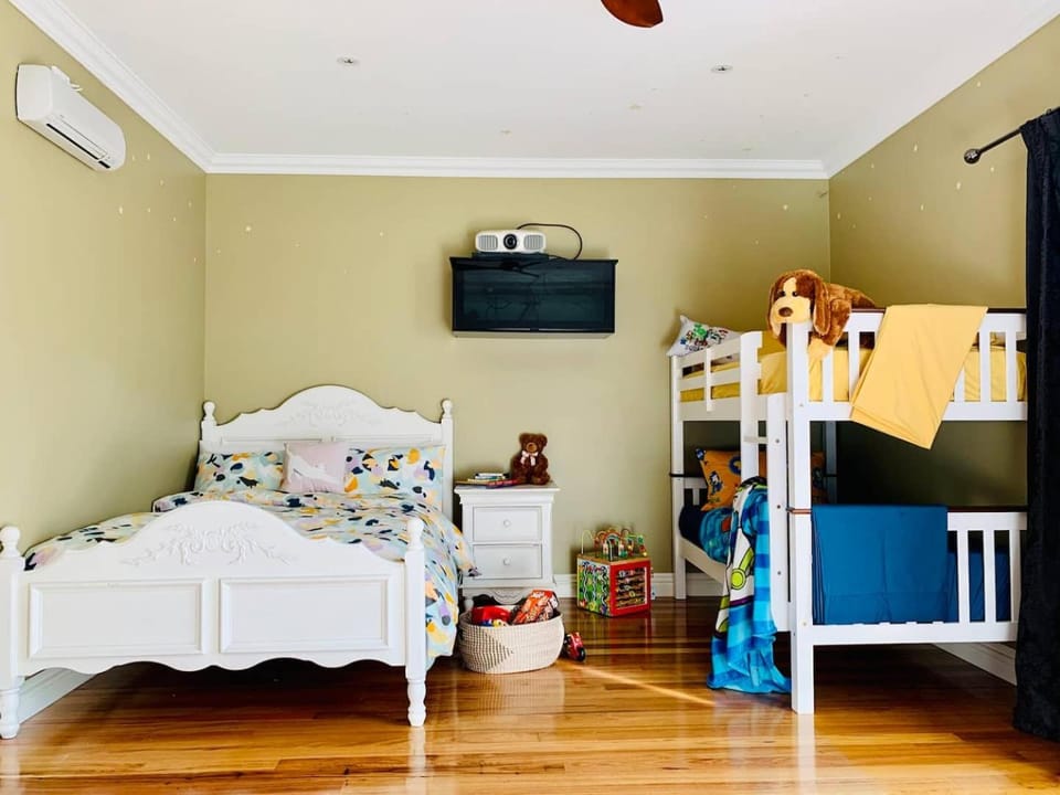Photo of the whole room, bunk bed