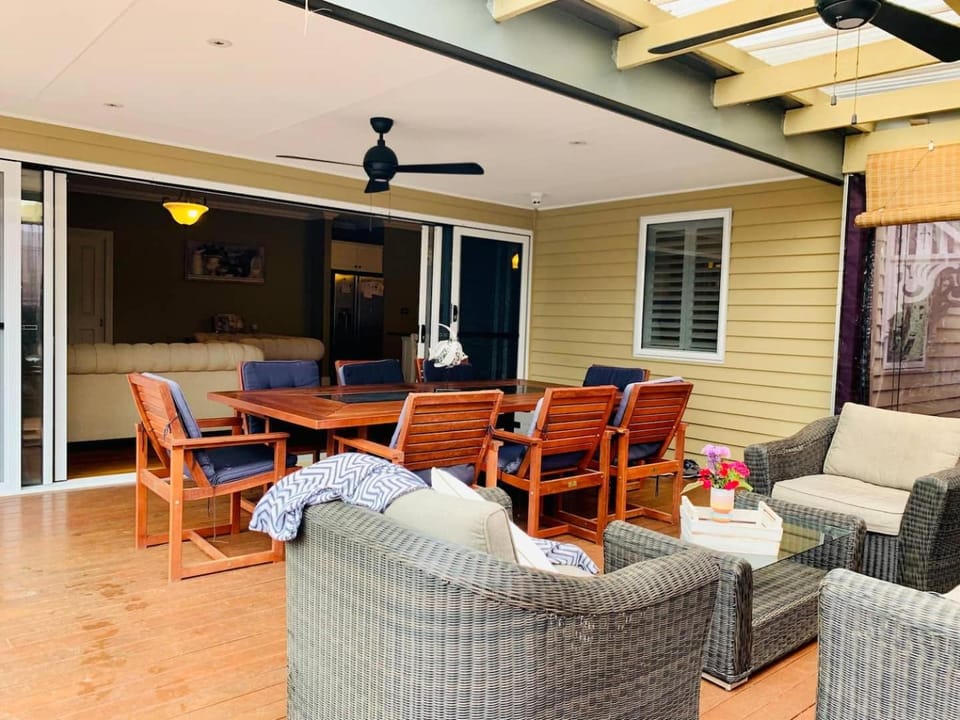 Patio, Seating area