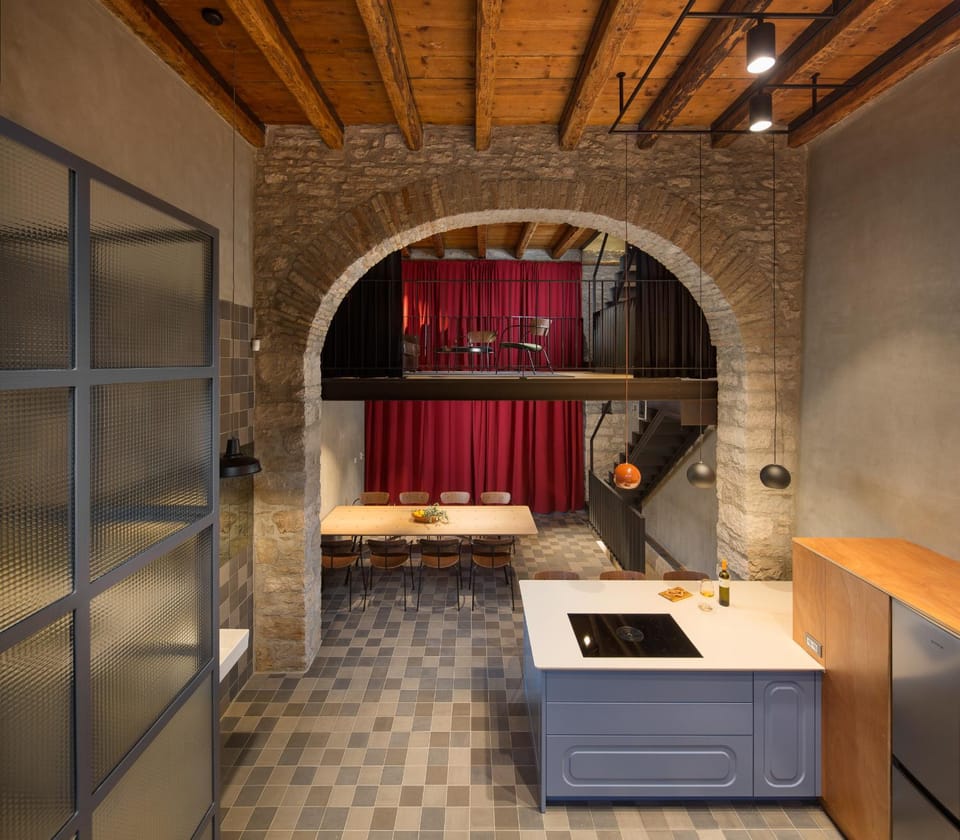 Kitchen or kitchenette, Photo of the whole room, Dining area