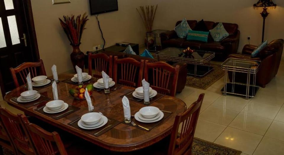 Living room, Dining area