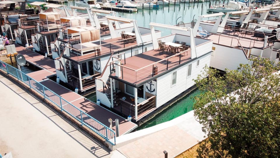 SH Porto 1 Floating House, Marina Portorož Apartment in Istria County