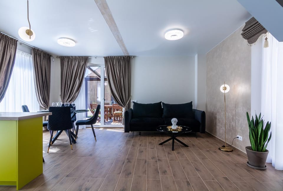 FAMILY FOREST HOUSE, By Cohost House in Palanga