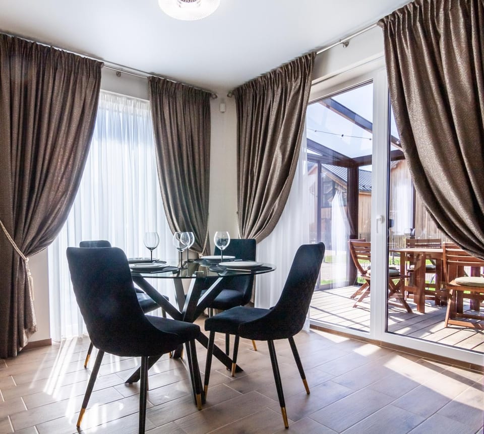 FAMILY FOREST HOUSE, By Cohost House in Palanga