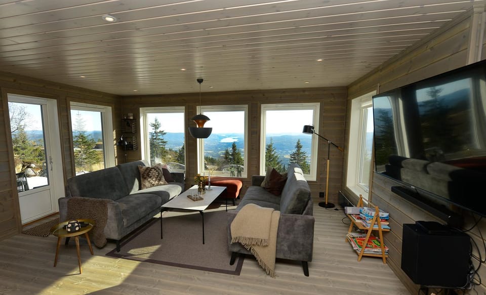 Falkeblikk-Mountain cabin with majestic views Cabin in Viken, Norway