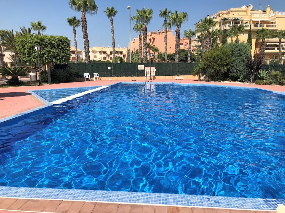 Swimming pool, Swimming pool