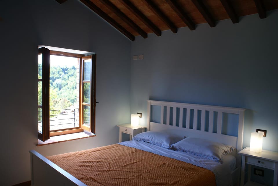 Tramonto Casa Barga Toscana ristrutturata 2021 Villa in Emilia-Romagna