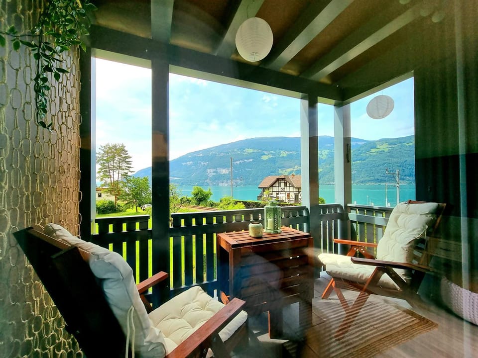 Balcony/Terrace, Mountain view