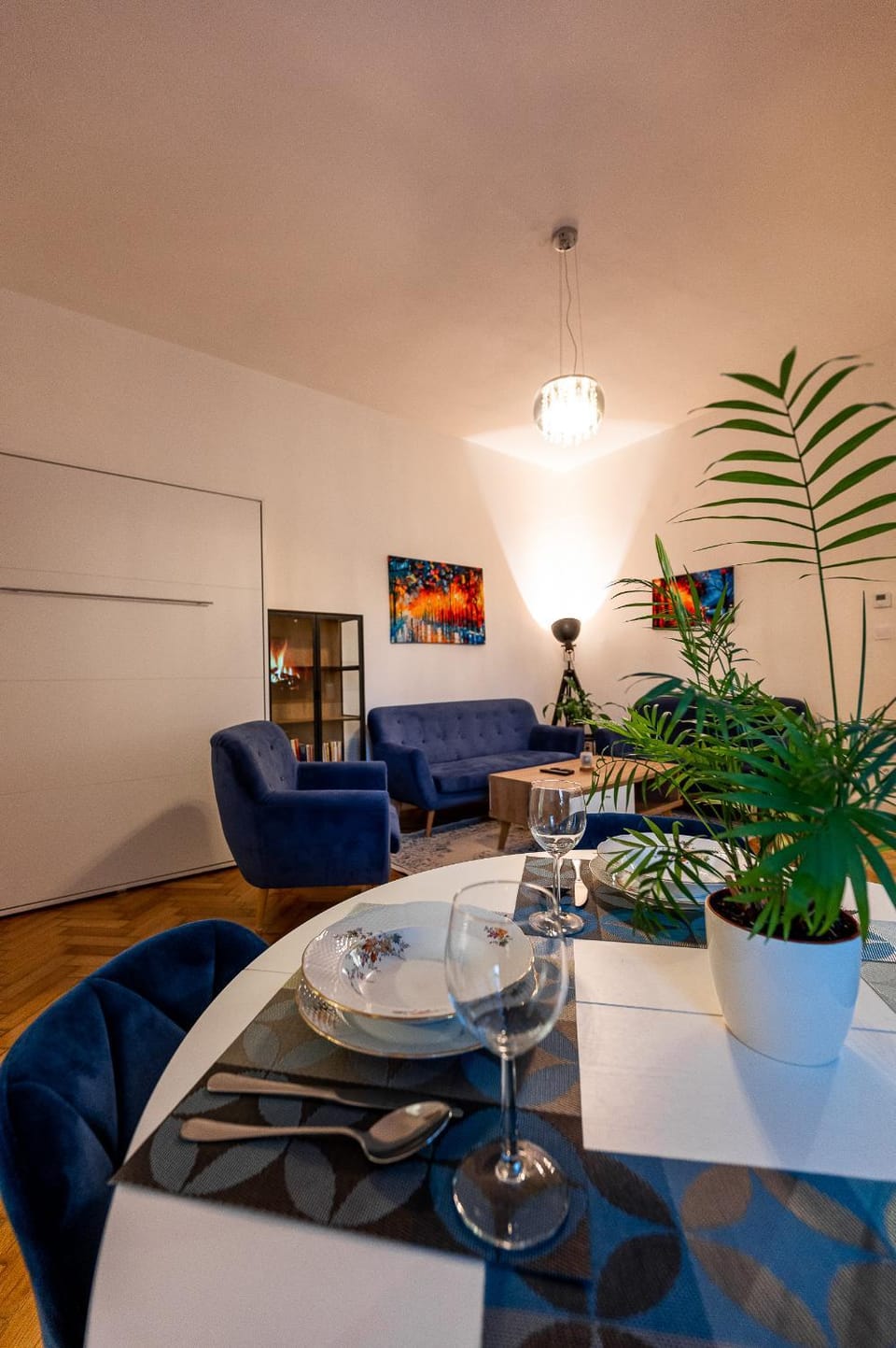 Living room, Seating area, Dining area