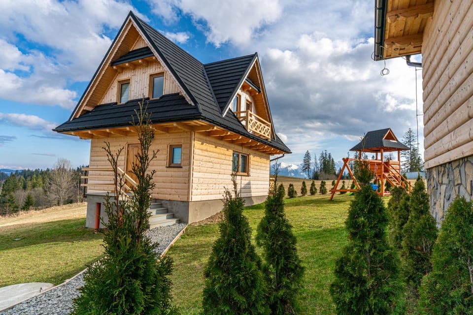 Property building, Natural landscape, Garden, Garden view