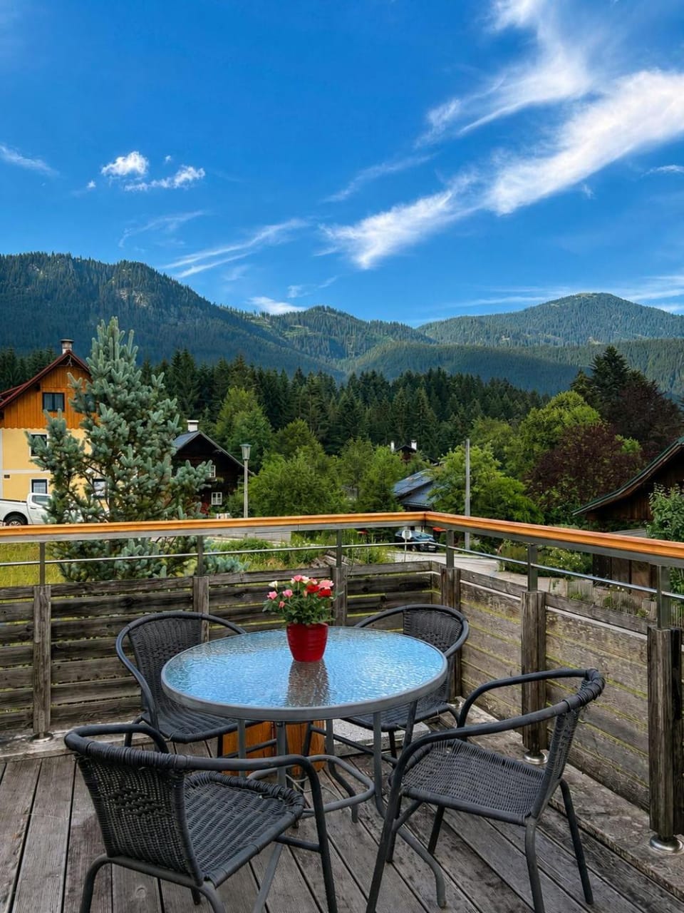 Property building, Natural landscape, Balcony/Terrace