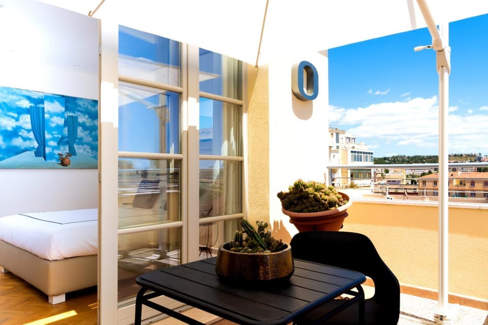 View (from property/room), Balcony/Terrace, Photo of the whole room