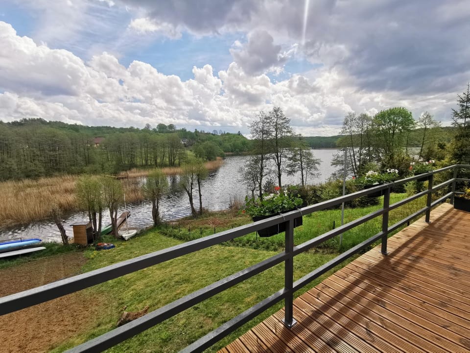 DOMEK U BEATY - KASZUBY - BEZPOŚREDNIO PRZY JEZIORZE House in Pomeranian Voivodeship