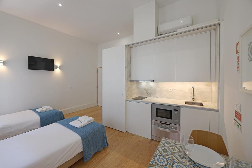 FLH Porto Traditional Studio Apartment in Porto