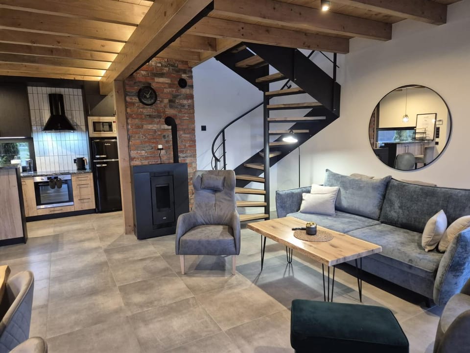 Kitchen or kitchenette, Seating area, Dining area