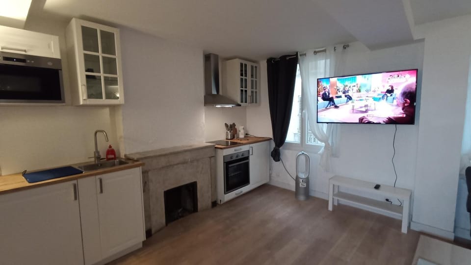 TV and multimedia, Kitchen or kitchenette