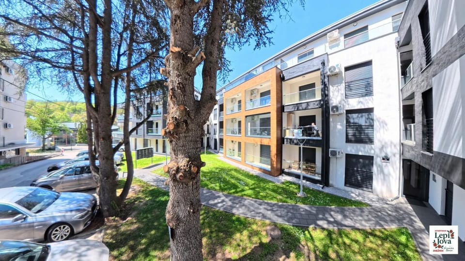 Property building, Street view, Parking