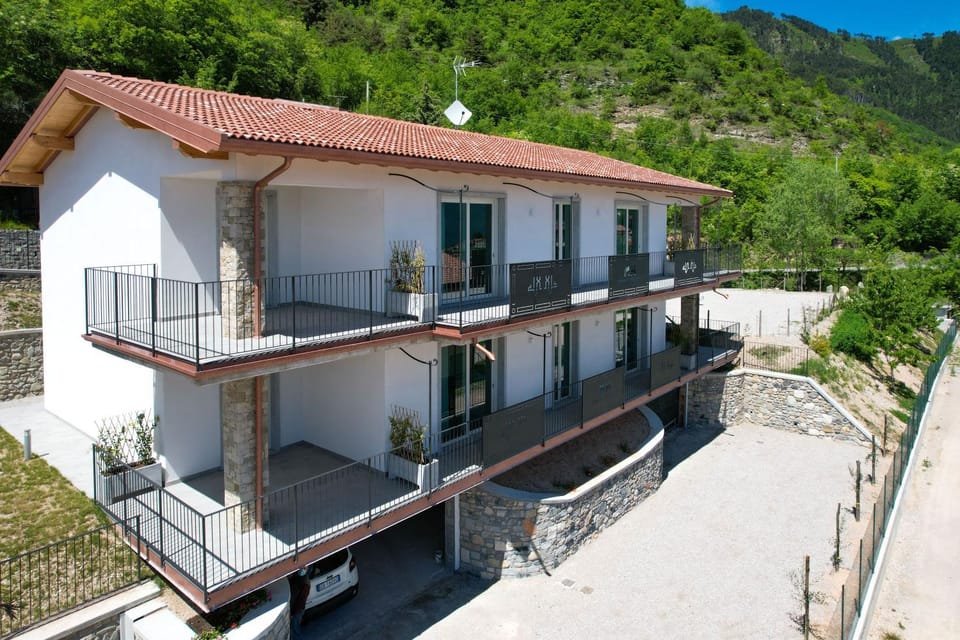 Property building, Balcony/Terrace