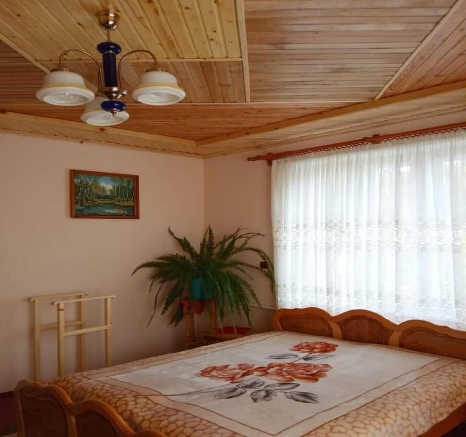 Bat'kivska Hata Bed and Breakfast in Ukraine