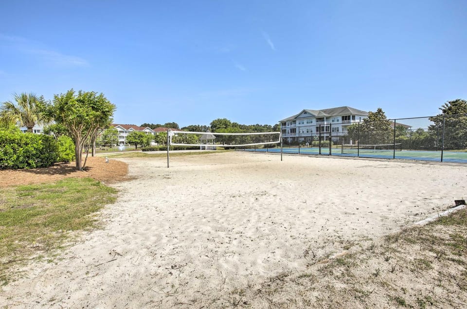 Barefoot Resort Condo w/ Pool, Tennis Court Access House in North Myrtle Beach