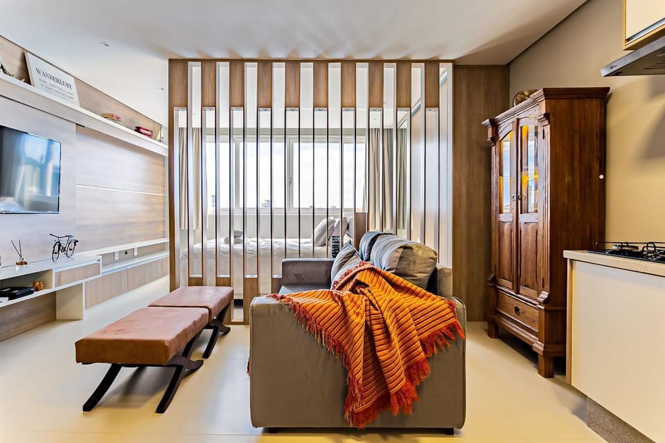 Bed, TV and multimedia, Living room, air conditioner