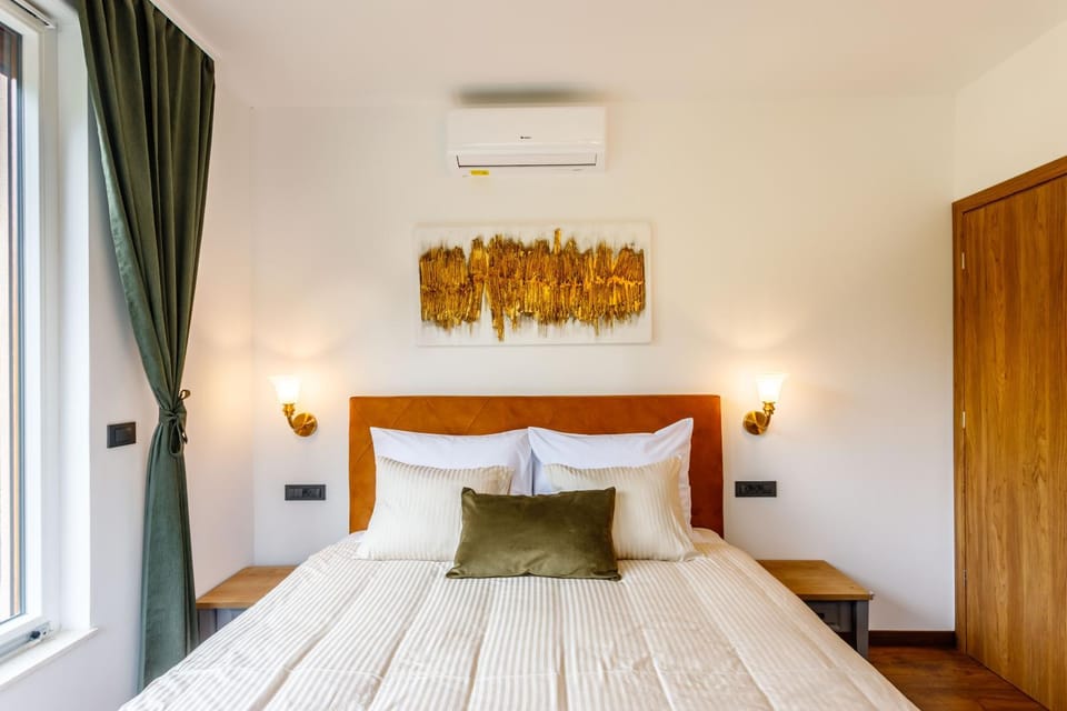 Bedroom, air conditioner