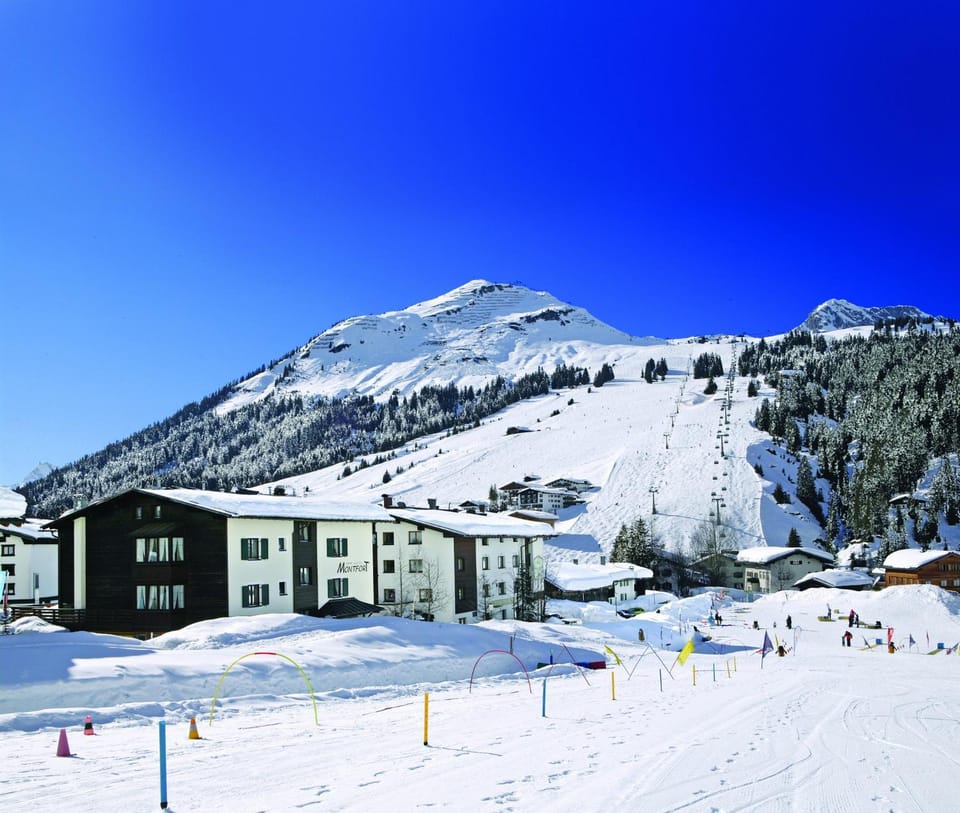 Property building, Natural landscape, Winter