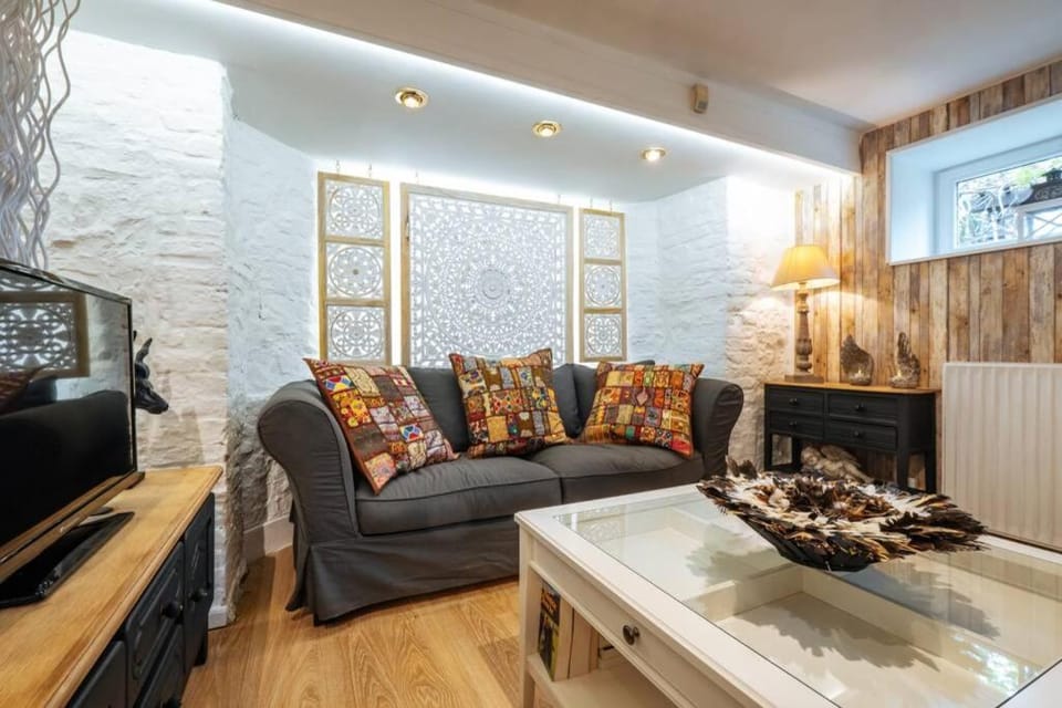 Gîte de charme au milieu du monde Apartment in Wallonia, Belgium