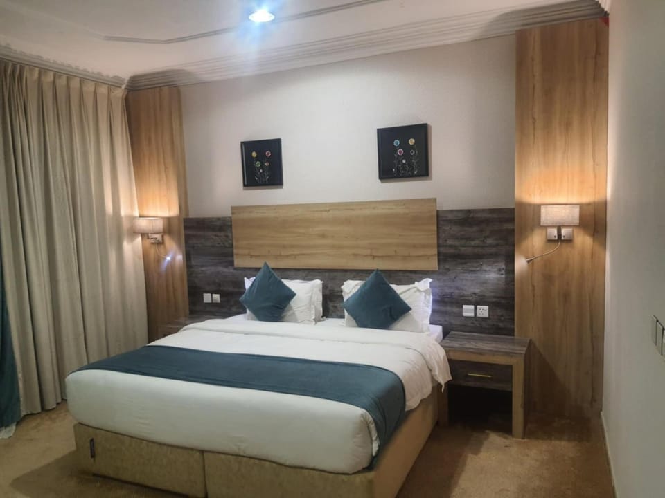 Bed, Photo of the whole room